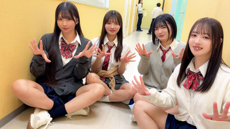 める＆ひかり＆もあ＆ゆみ 4枚目